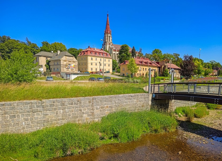 Jerica, taka spokojna i taka, że jej prawie nie ma.