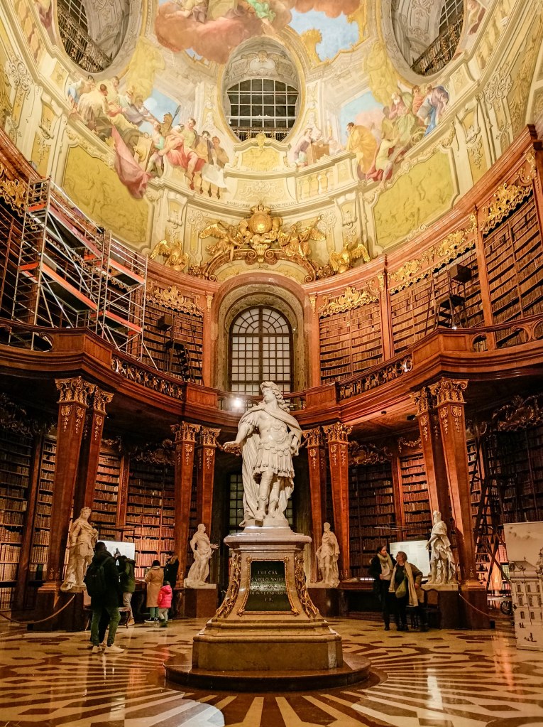 Sala Reprezentacyjna Biblioteki Narodowej w Wiedniu.