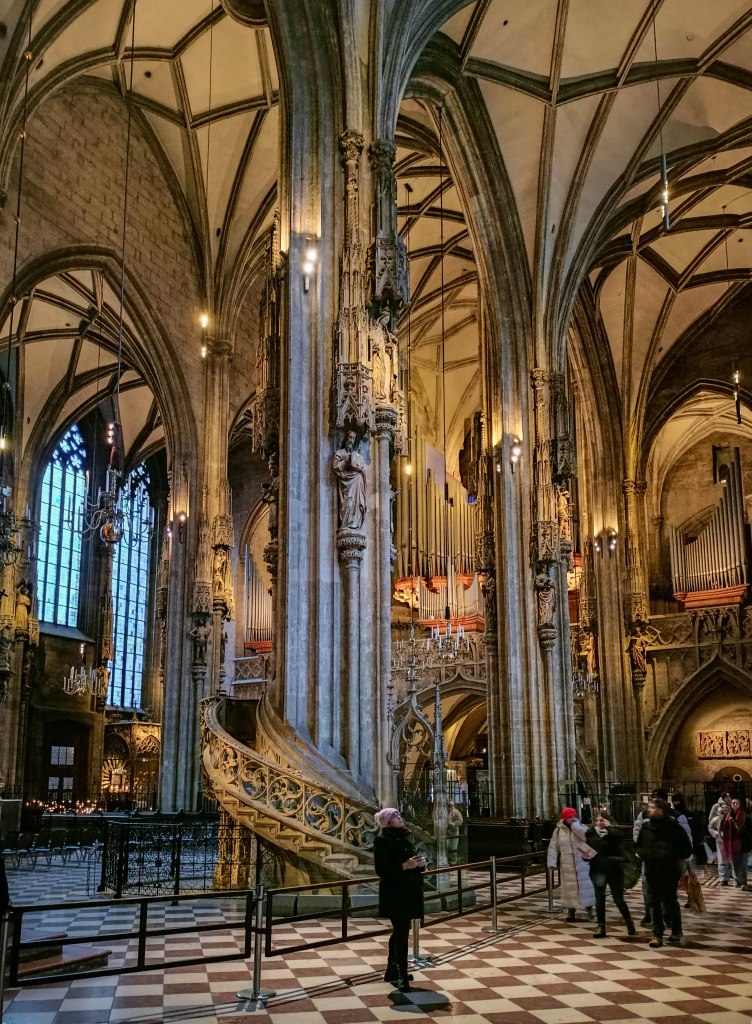 Wnętrza katedry Św. Szczepana, najważniejszej z wiedeńskich świątyń.