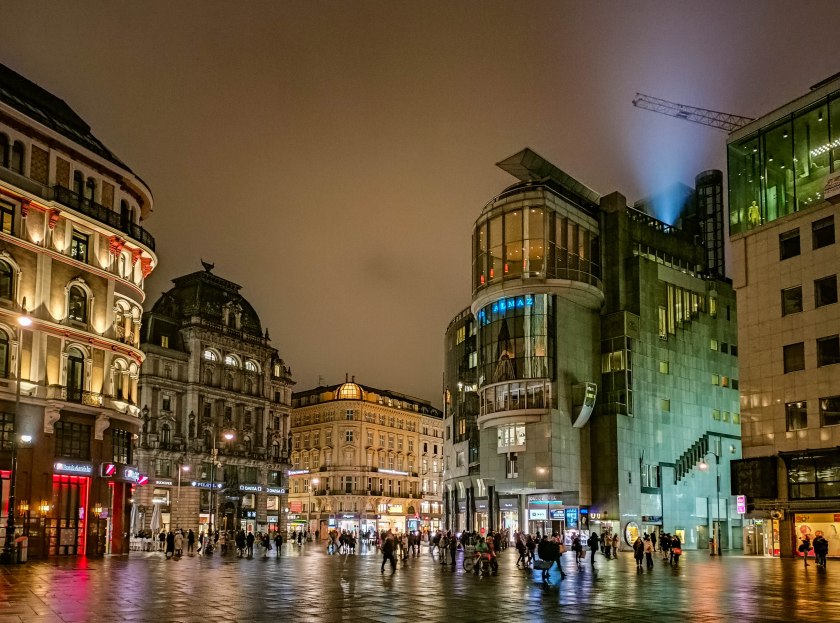 Na Placu Św. Szczepana.